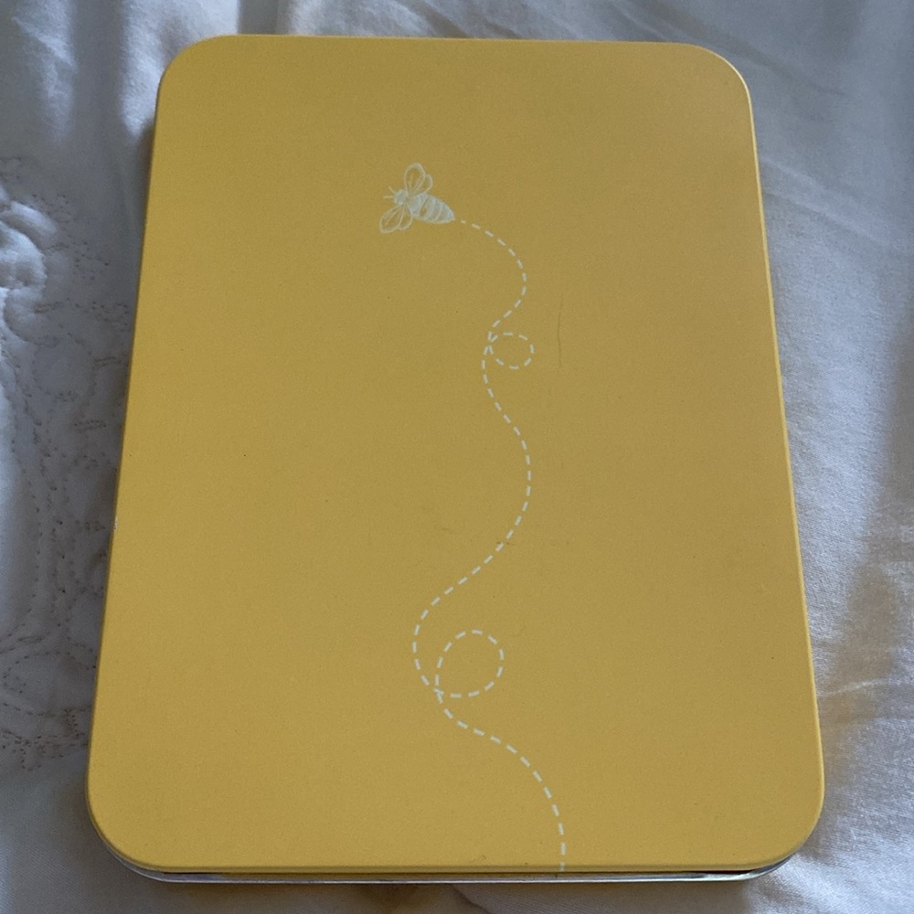 Free with purchase of any paid item. Burt’s Bees yellow tin with 🐝 bee. - Picture 2 of 13